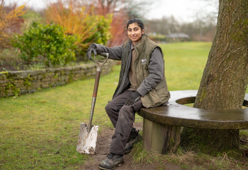 Apprentice Zahabia at RHS Garden Harlow Carr - RHS - Richard Walker .1-min