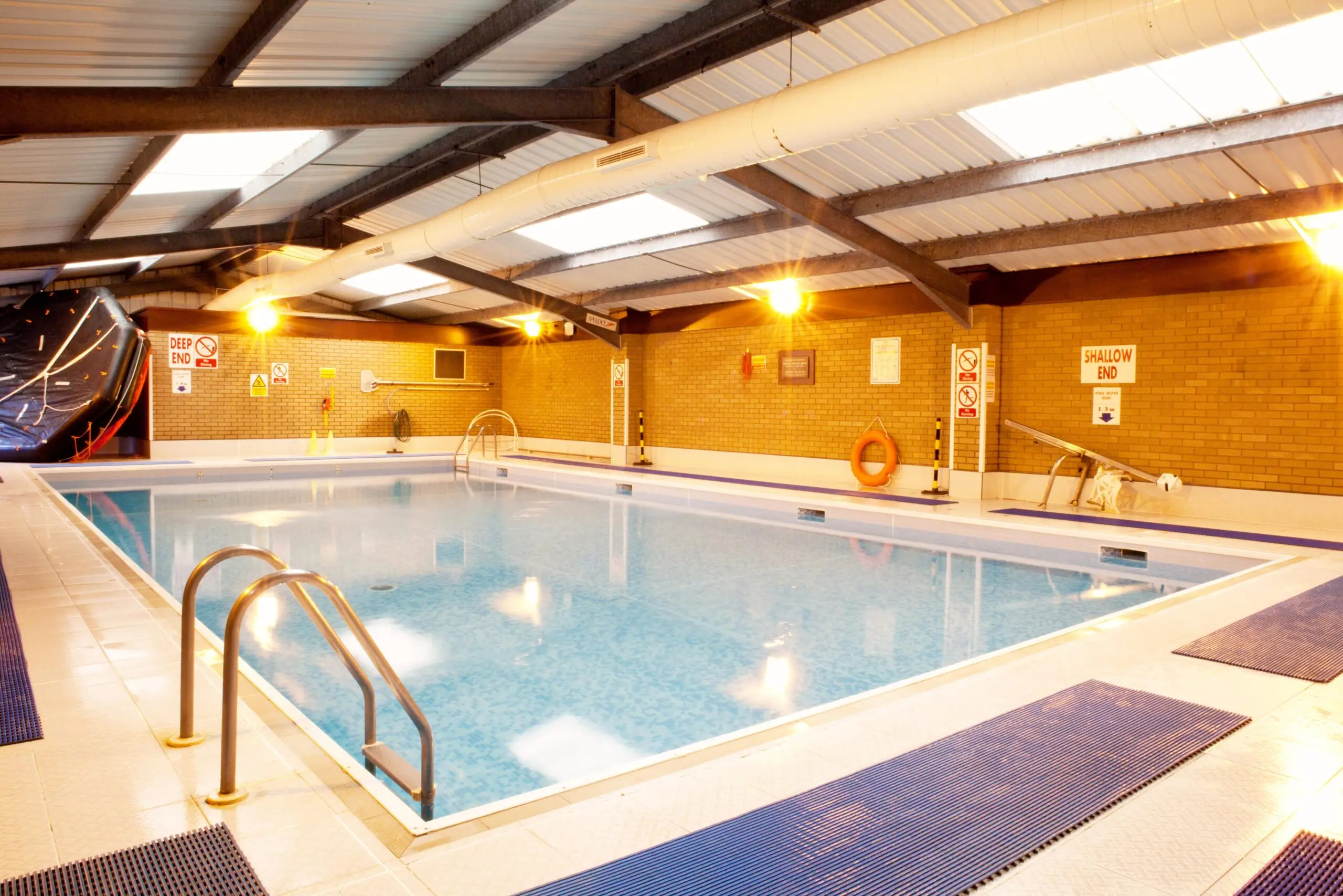 8.-pool-min-scaled