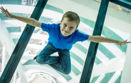 Child-Sat-on-Glass-Floor-compressed-for-cc